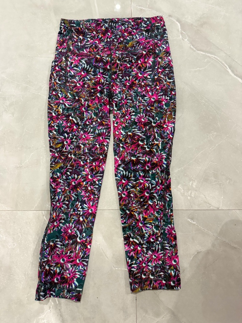 lululemon athletica size 4 swift speedHR crop21” pant leggings flowers felm$118